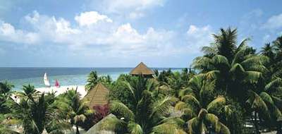 Holidays to the Athuruga Maldives