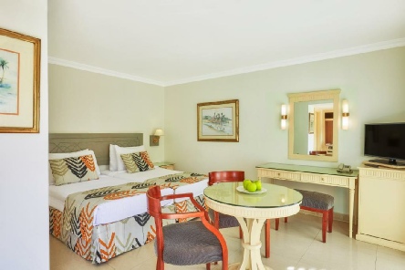 Holidays to the Cairo Pyramids Hotel, Egypt