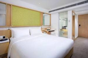 Holidays to the Eaton Hong Kong