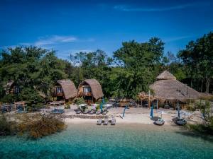Holidays to the Karma Reef, Gili Meno