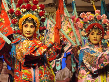 Beijing, Chengdu, Guilin, Shanghai & Hong Kong multicentre holidays