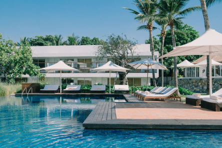 Holidays to the Putahracsa, Hua Hin