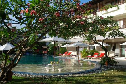 Holidays to the Blu-Zea Resort by Double-Six