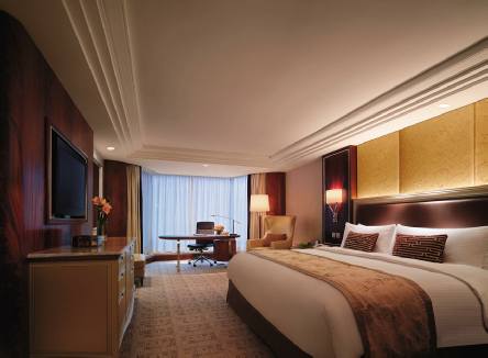 Holidays to the Kowloon Shangri-La, Hong Kong