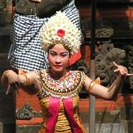 Balinese dancer at Batubulan