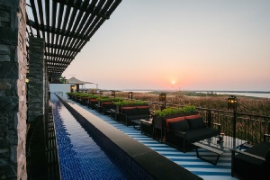 Holidays to the Radisson Hotel Yas Island, Abu Dhabi