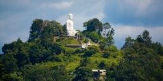 Buddha statue overlooking Kandy - Sri Lanka holidays