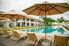 Pool at The Fortress Resort & Spa Sri Lanka