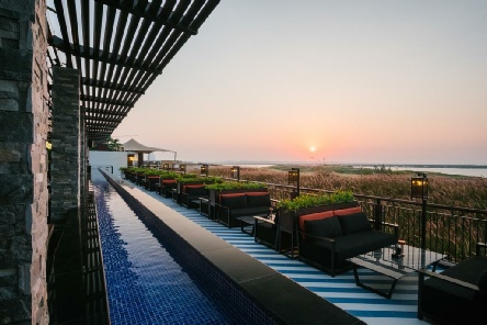 Holidays to the Radisson Hotel Yas Island, Abu Dhabi