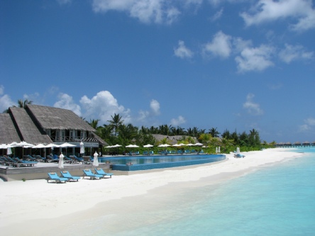 Abu Dhabi and the Maldives twin centre holiday
