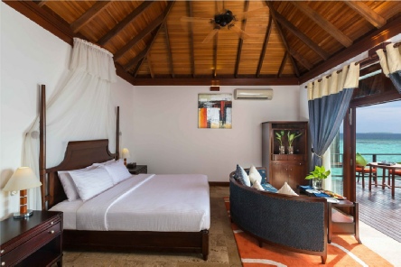 Holidays to the Olhuveli Beach & Spa, Maldives