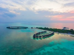 Holidays to the Olhuveli Beach & Spa, Maldives
