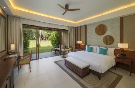 Holidays to the Anantara Kalutara Resort Sri Lanka