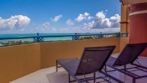 Holidays to the Toscana Village Resort, Arlie Beach, Queensland Australia