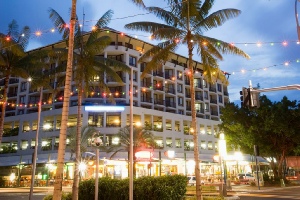 Holidays to the Mantra Esplanade Cairns Australia