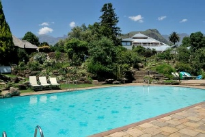 Holiday to the Cathedral Peak, Drakensberg Mountains South Africa
