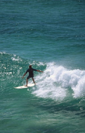 Holidays to Australia with Escape Worldwide - Surfing (copyright Tourism Australia)