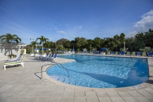 Holidays to the Ocean Pointe Suites, Key Largo