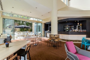 Holidays to the Mantra Legends Hotel Surfers Paradise Australia