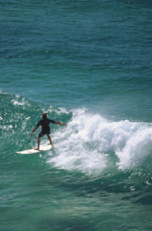 Holidays to Australia with Escape Worldwide - Surfing (copyright Tourism Australia)