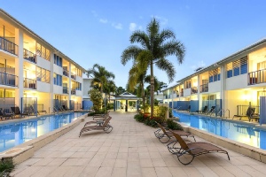 Holidays to the Oaks Lagoons Port Douglas Australia