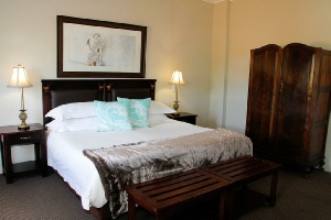 Holiday to Mooiplaas Guest House, Oudtshoorn South Africa