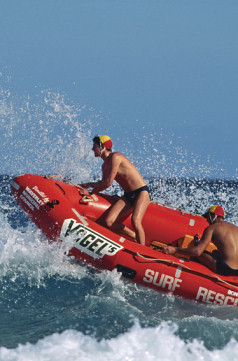Holidays to Australia with Escape Worldwide - Bondi Beach (copyright Tourism Australia)