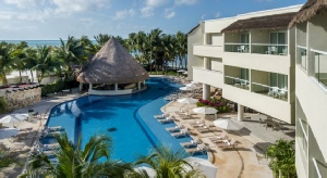 Holidays to the Islas Mujeres Palace, Mexico 