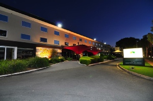 Holidays to the Pavilion on Northbourne Canberra Australia