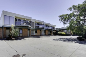 Holidays to the Comfort Inn Emmanuel Lakes Entrance Australia