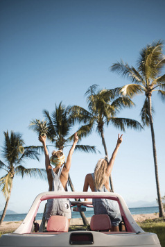 Holidays to Australia with Escape Worldwide - Magnetic Island QLD (copyright Townsville Enterprise Ltd)