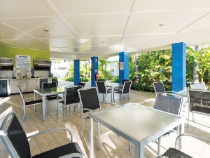 Holidays to the Oaks Lagoons Port Douglas Australia