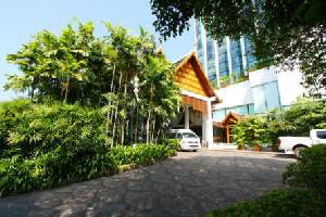 Holidays to the Empress Hotel, Chiang Mai