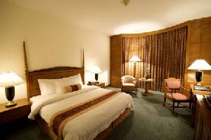 Holidays to the Century Park Hotel, Bangkok
